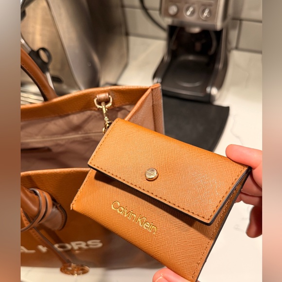 Michael Kors Mirella Medium Pebbled Leather Tote Bag - Picture 9 of 13